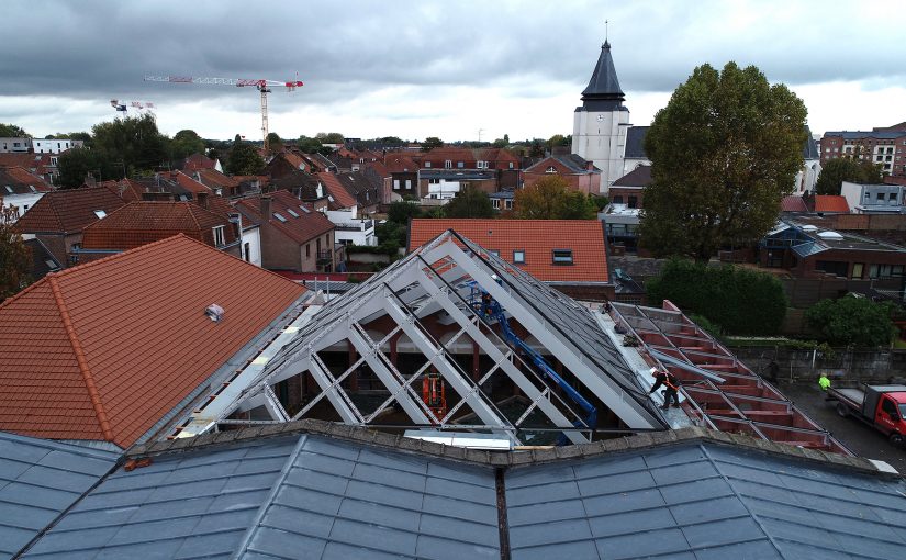 UNE VERRIÈRE PYRAMIDALE AU CARRÉ SAINT-JOSEPH